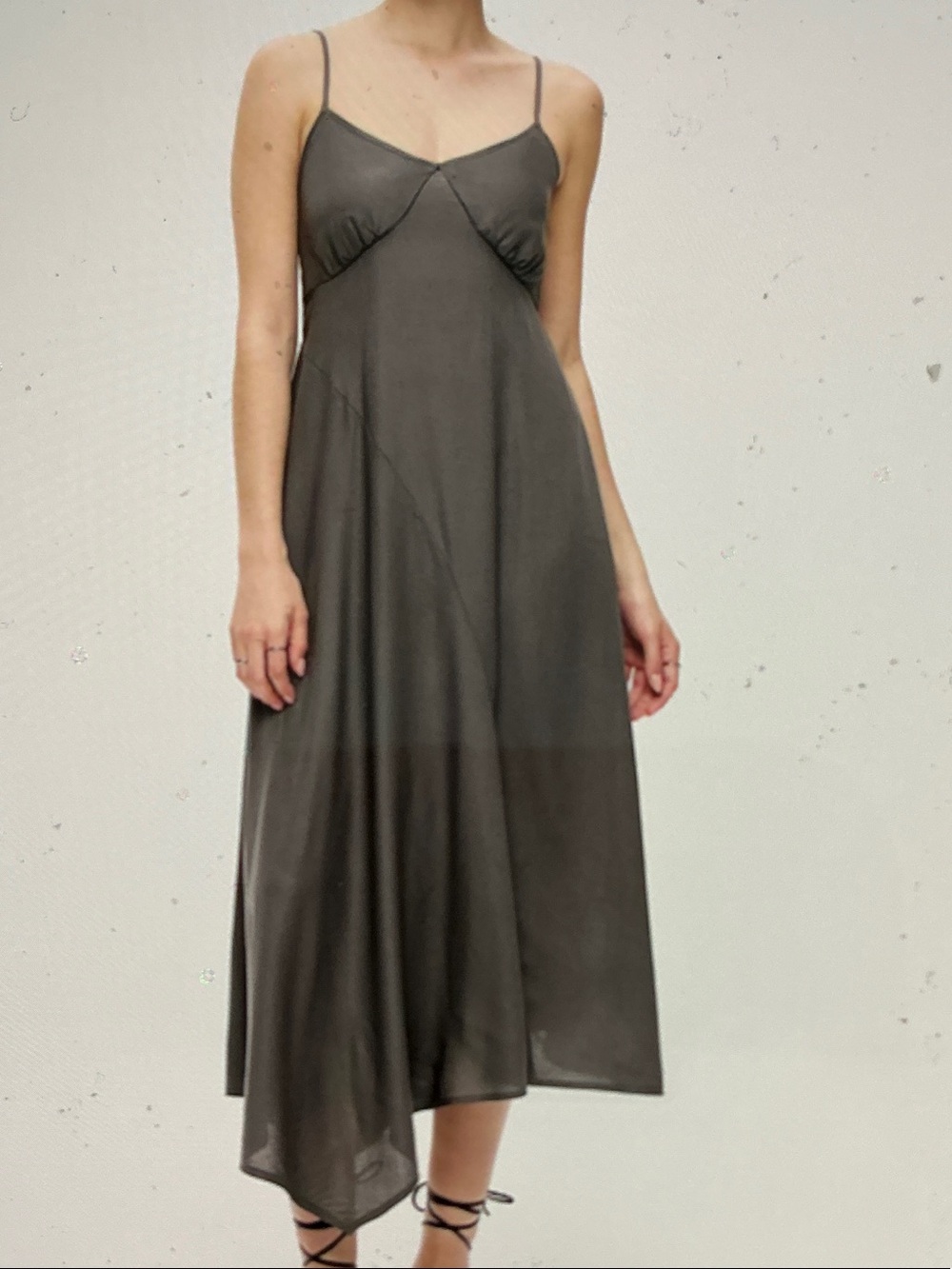 OLD NAVY NWT Fit & Flare Charcoal Midi Dress Tie Back Size Small
Charcoal Gray
